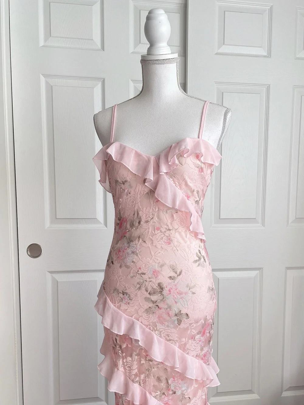 Cider pink ruffle floral lace maxi dress - Picture 4 of 8
